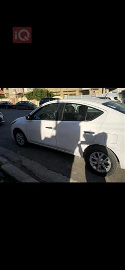 نيسان فيرسا